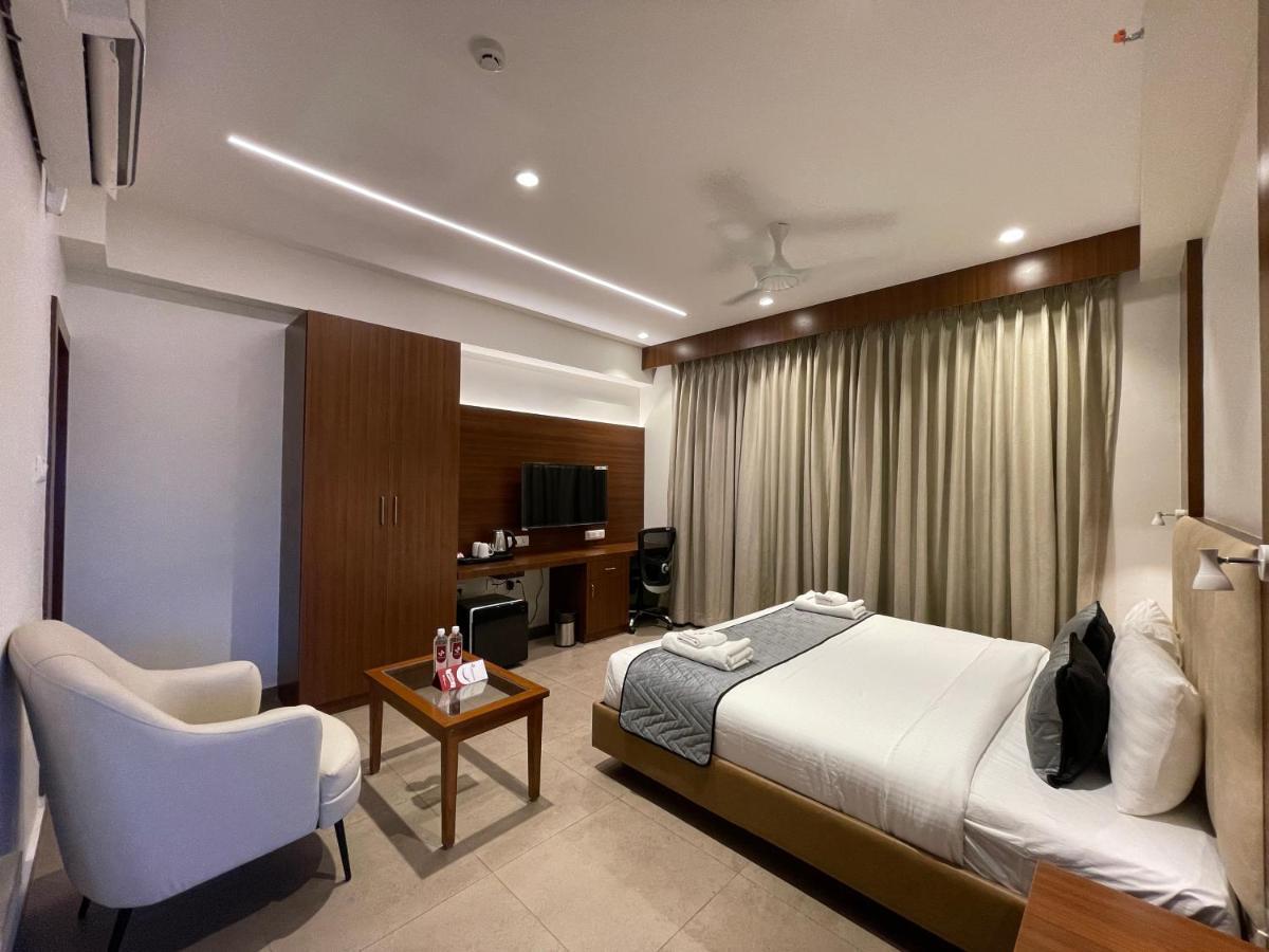 Jubilee Park Hotel Hyderabad Exterior photo